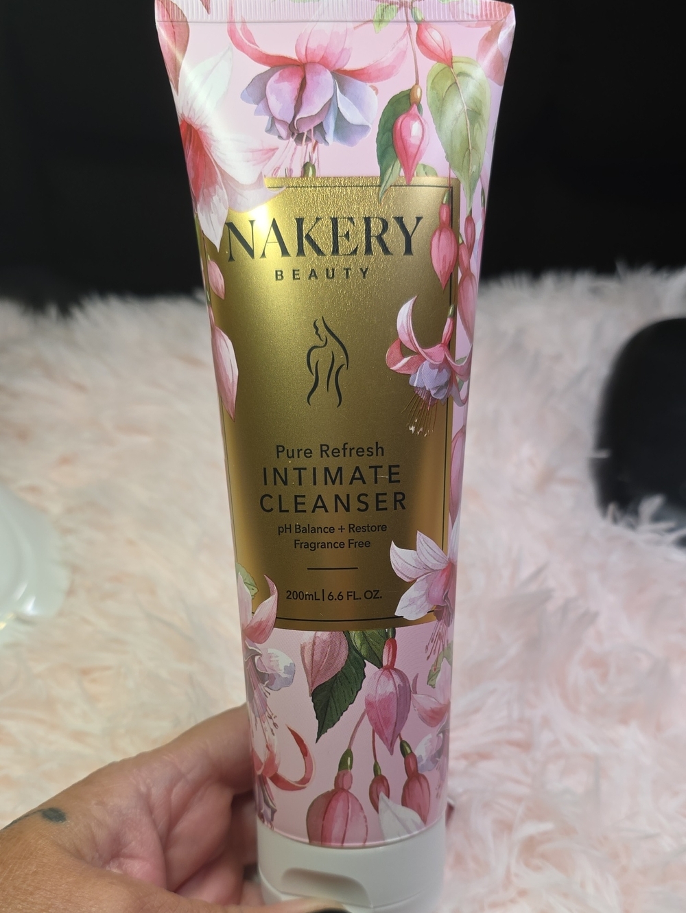 Nakery Pure Refresh Intimate Cleanser – Pink Floral
